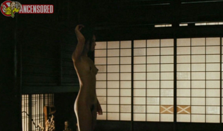 Naoko Watanabe desnudo 12